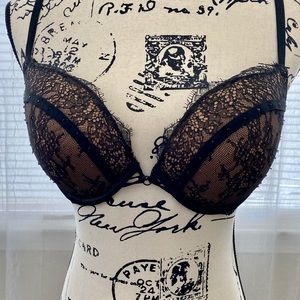 Victoria Secret very sexy push up bra!